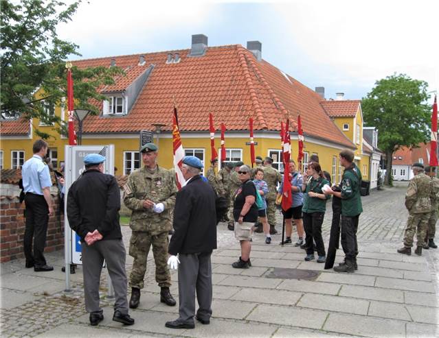 Foran Køge Kirke.